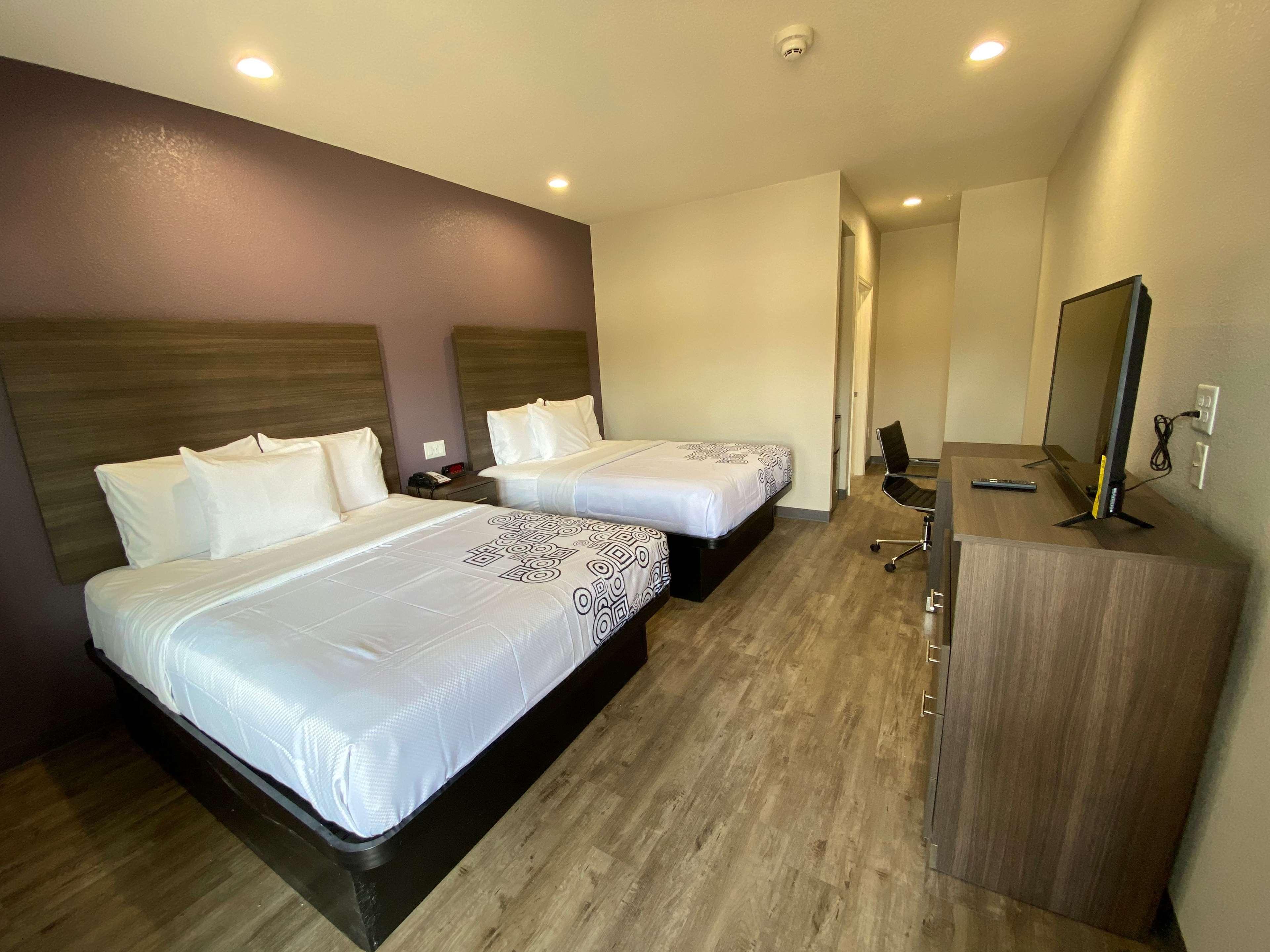 Surestay Plus Hotel By Best Western Ada Buitenkant foto