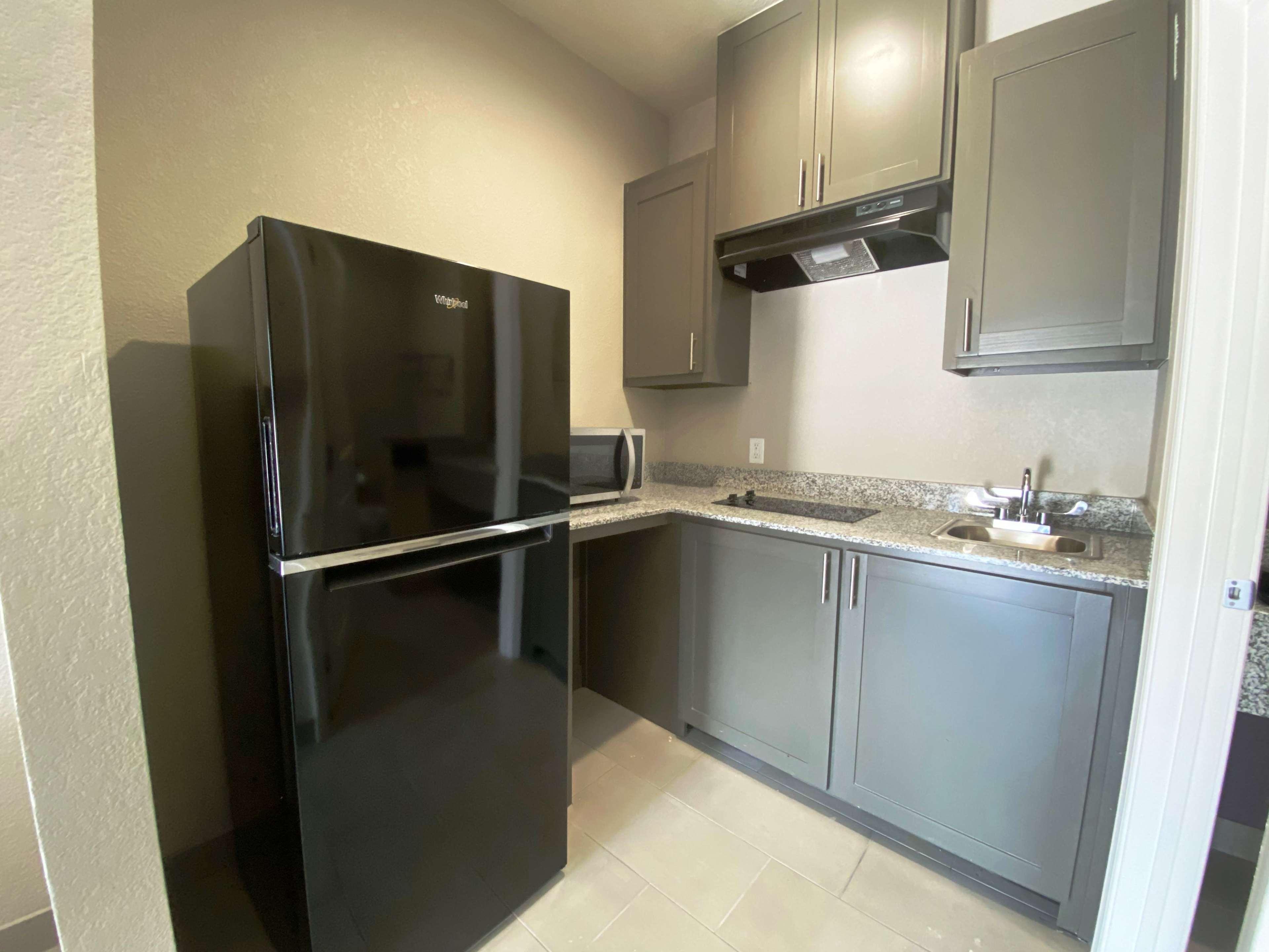 Surestay Plus Hotel By Best Western Ada Buitenkant foto