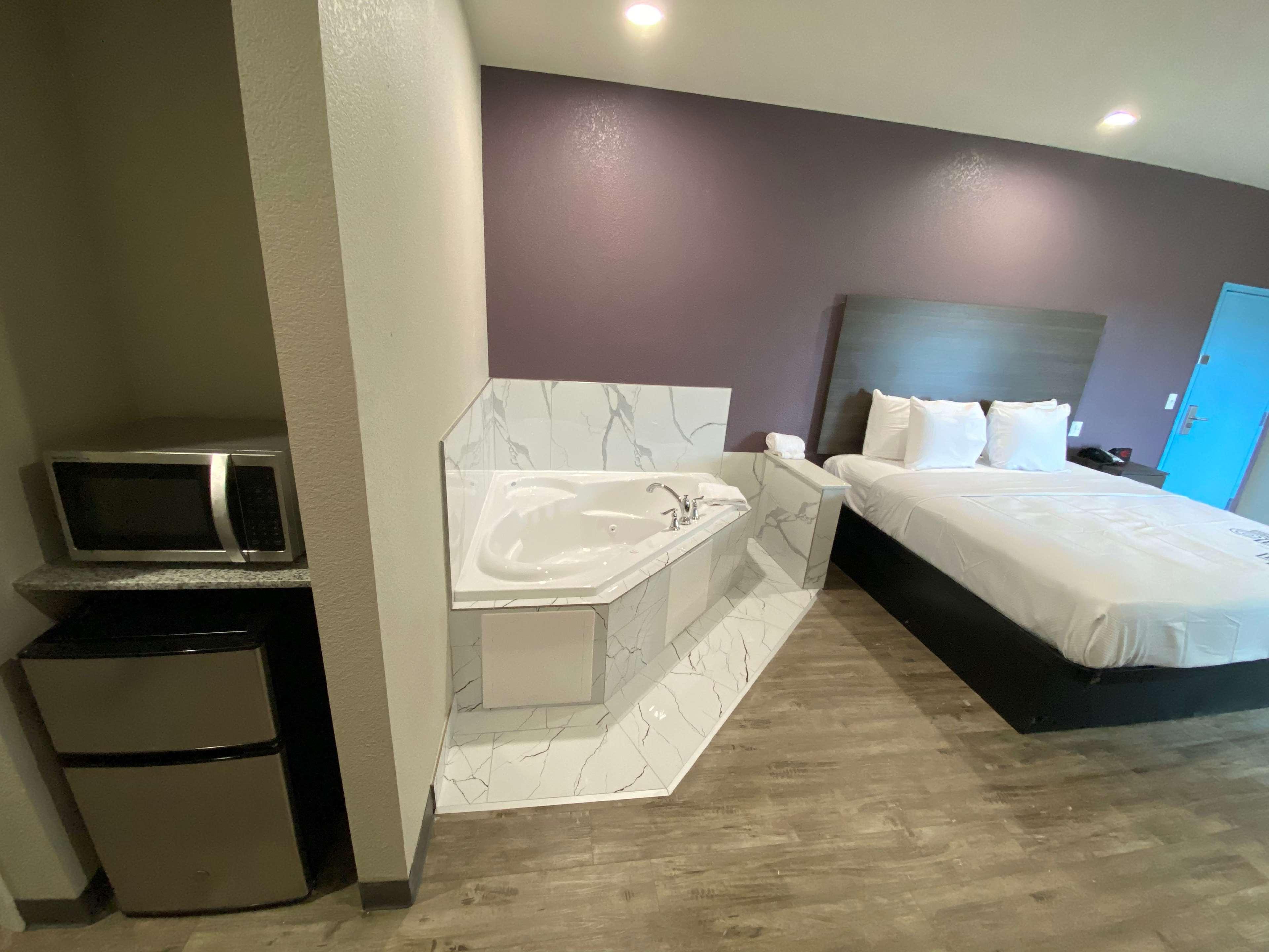 Surestay Plus Hotel By Best Western Ada Buitenkant foto